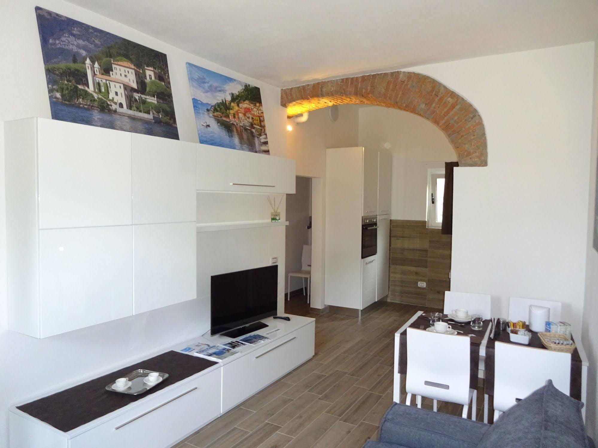 Italianway - Affittacamere Brenna San Fermo della Battaglia Екстер'єр фото